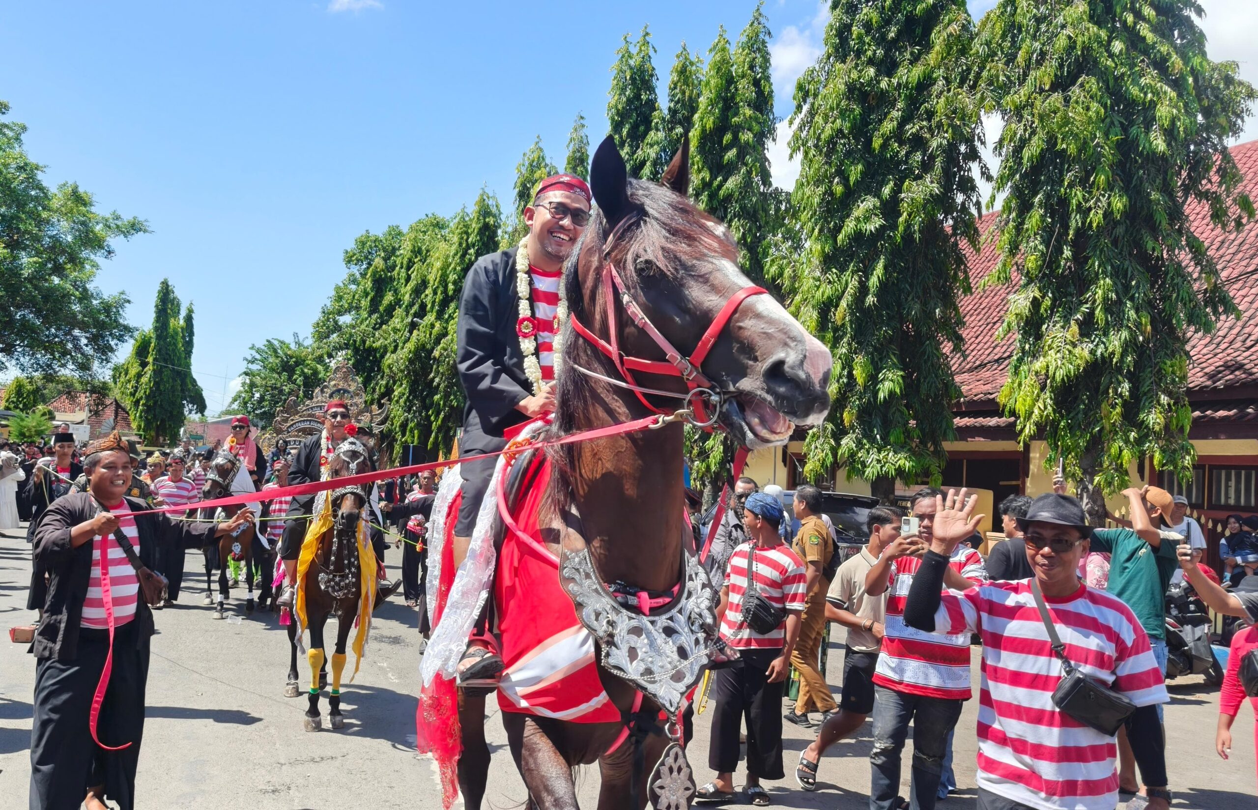 Ratusan Warga Padati Festival Jaran Serek di Sumenep