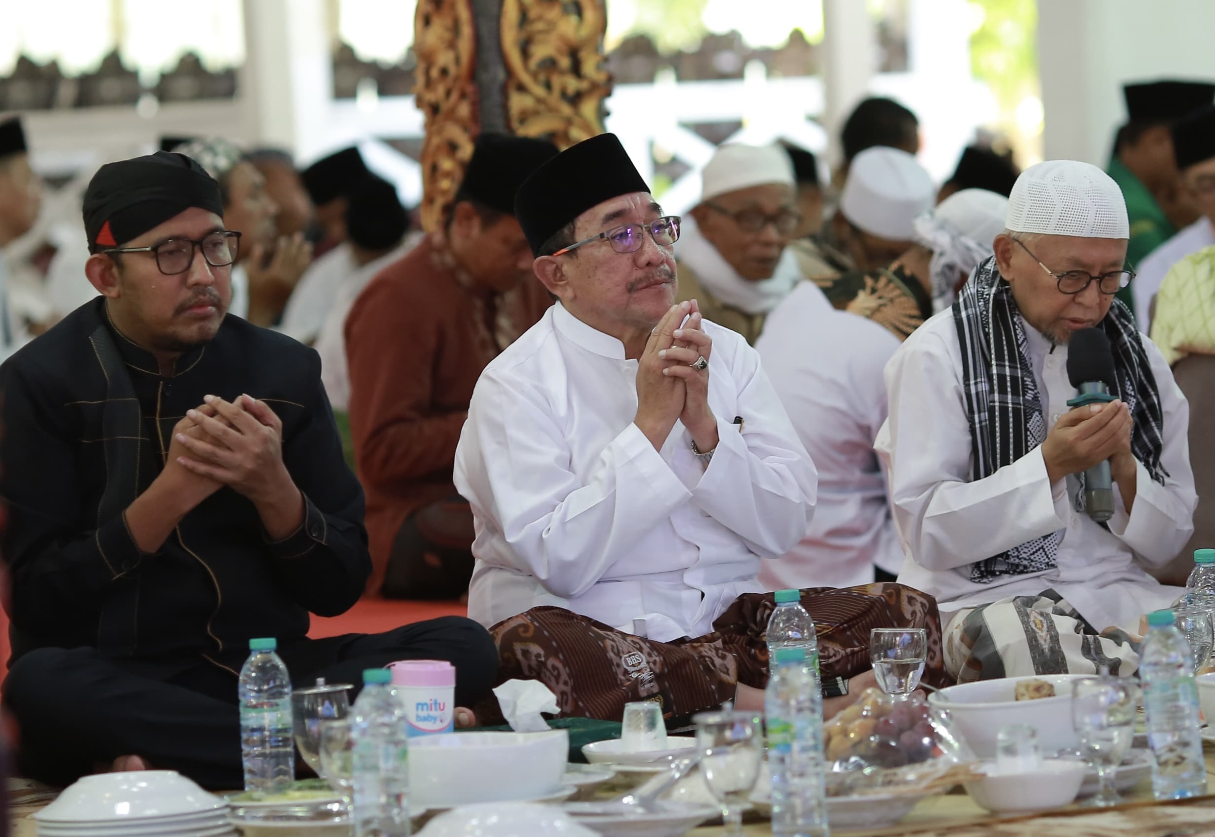 Doa Bersama di Pendopo Keraton, Bupati Sumenep Serukan Persatuan dan Kepedulian Sosial