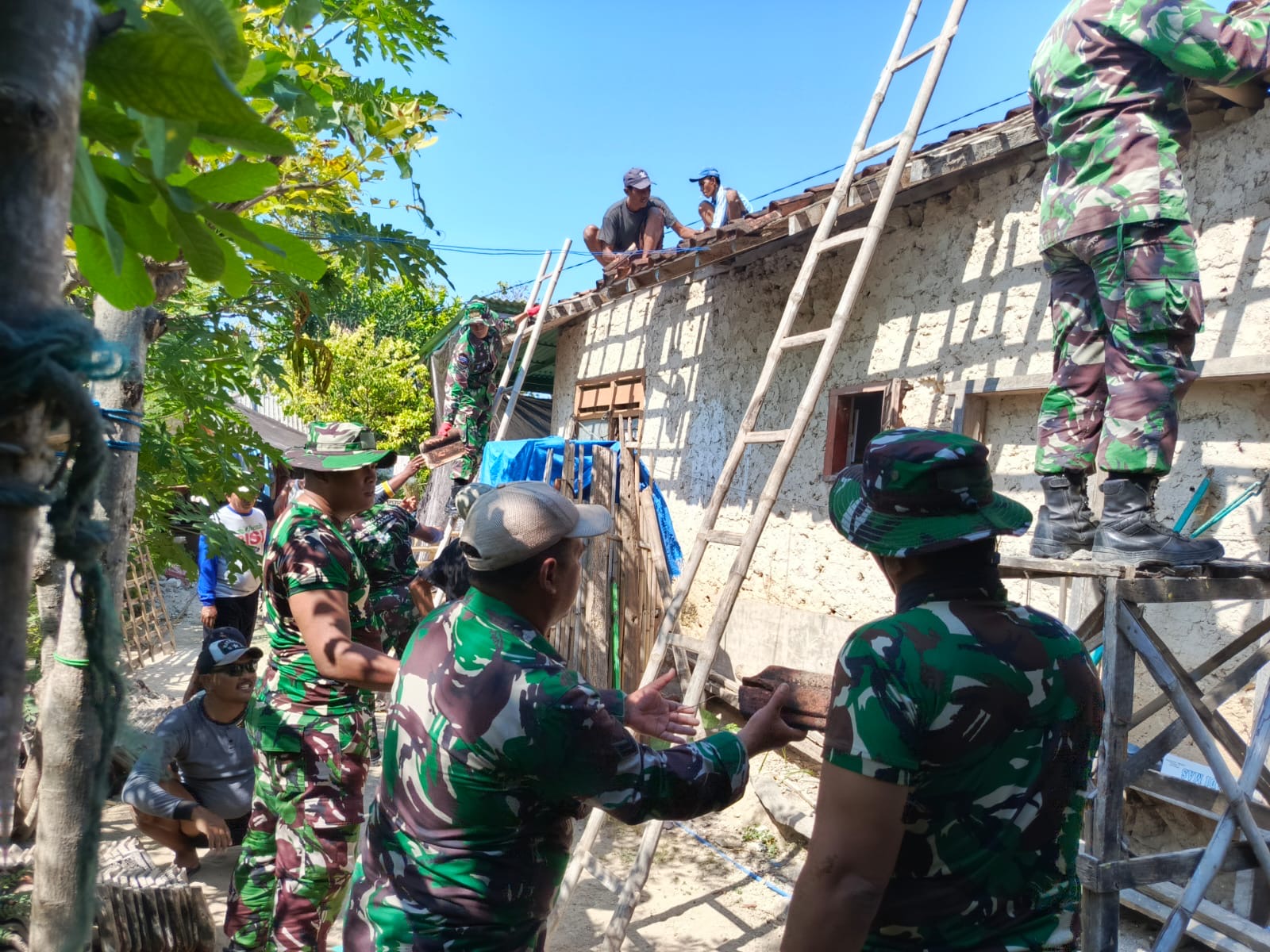 Bupati Fauzi Pastikan Rehabilitasi Rumah Korban Gempa Sapudi Dimulai