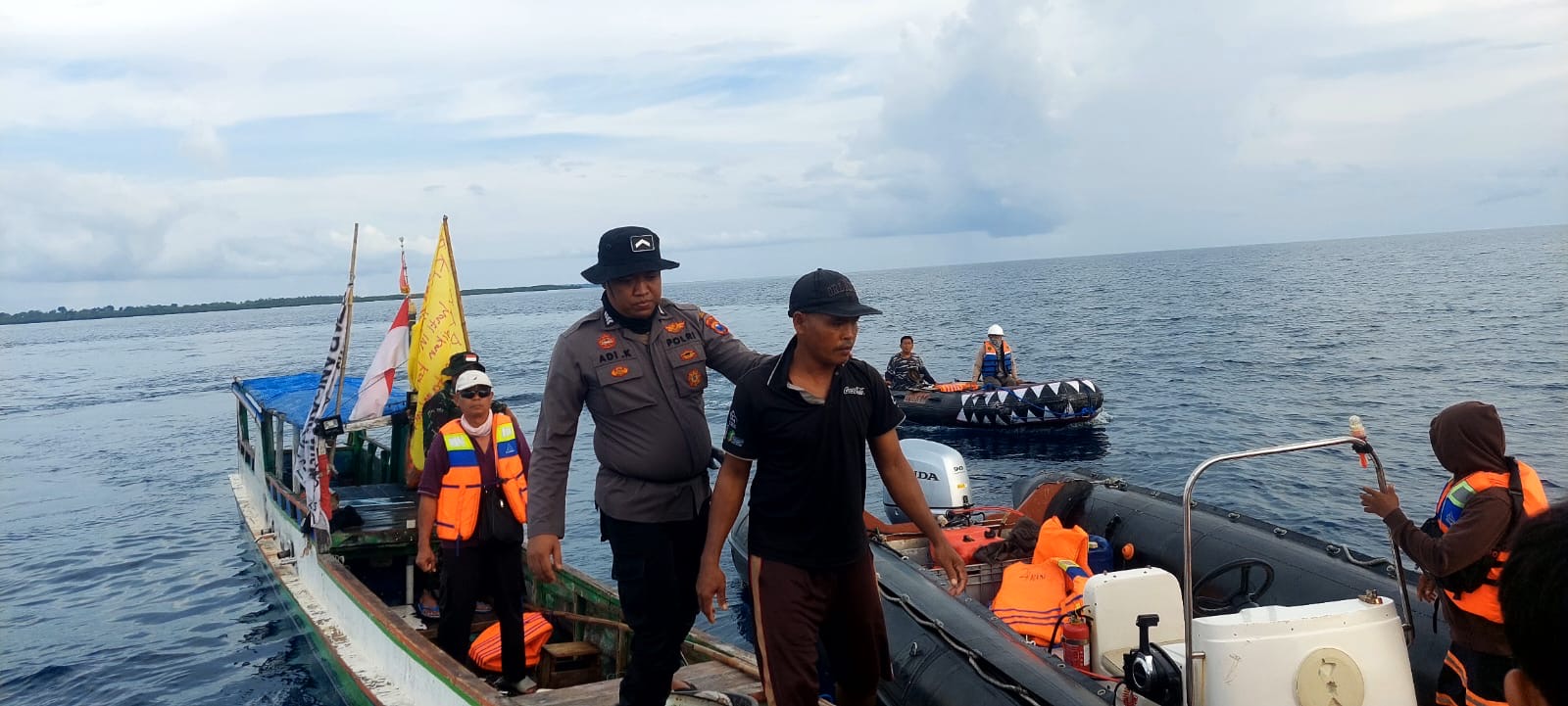 Aksi Tolak Survei Seismik Berujung Kriminalisasi, Polisi Sempat Acungkan Senjata ke Nelayan Sebelum Melakukan Penangkapan