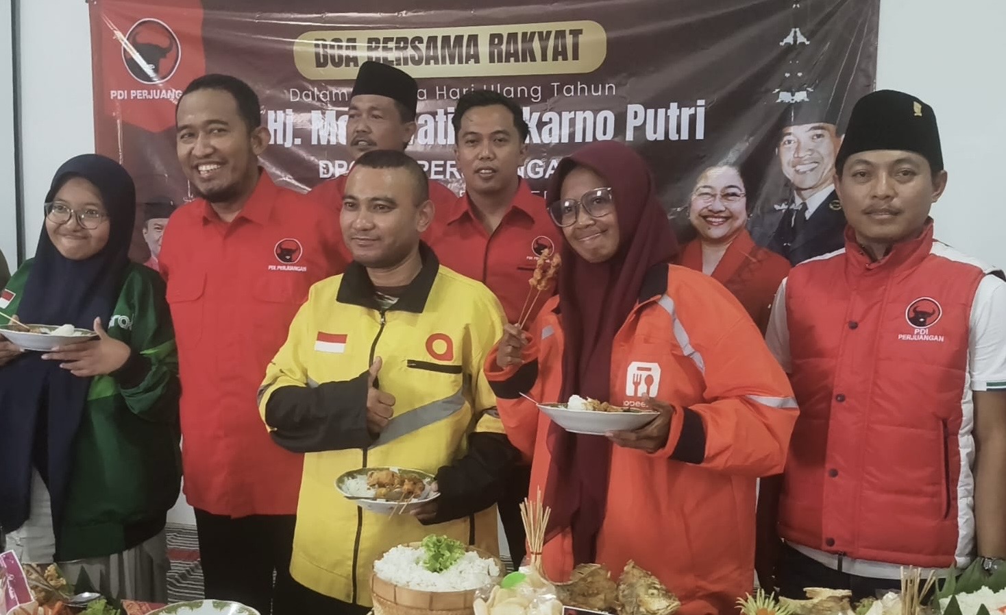 Doa dan Makan Bersama Ojol, Cara PDI Perjuangan Sumenep Rayakan HUT Megawati ke-79